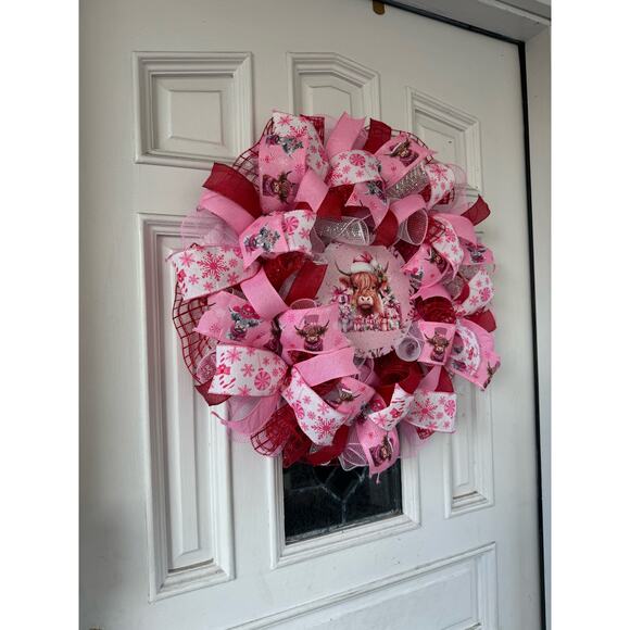 Pink Christmas Highland Cow Wreath | Farmhouse Holiday Door Hanger Decor xxx - Picture 6 of 8